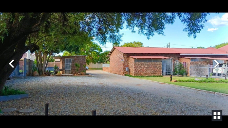  Bedroom Property for Sale in Wilkoppies North West